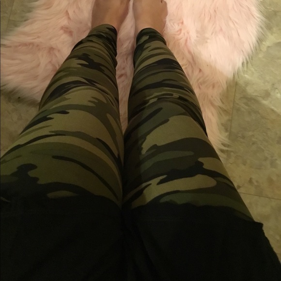 Infinity Raine Pants - Sold out New Plus Camo Legging